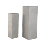 Beżowe postumenty PTMD Berwin